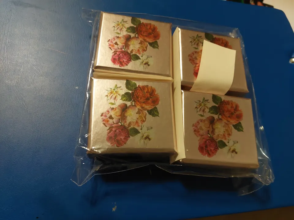 Mini gift boxes Peony Floral .  Box of 48 £216