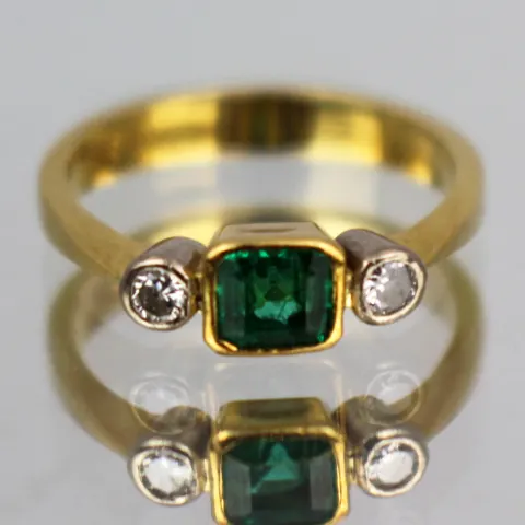 Emerald & Diamond 18ct Gold Ring