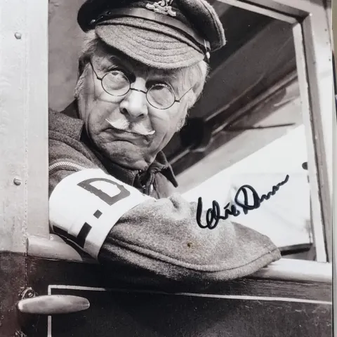 Clive Dunn Original Signature