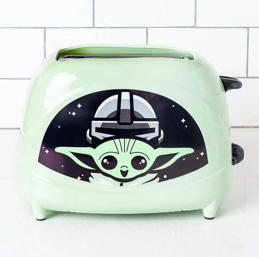 (174/5P) Lot RRP £190  5x Items. 1x Star Wars Mandalorian The Child 2 Slice Toaster RRP £40. 1x Sta