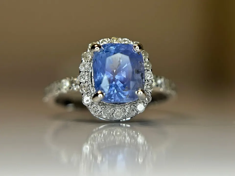 2.74 CT  Unheated/Untreated  Ceylon Cornflour Blue Sapphire  Diamonds & 18k Gold