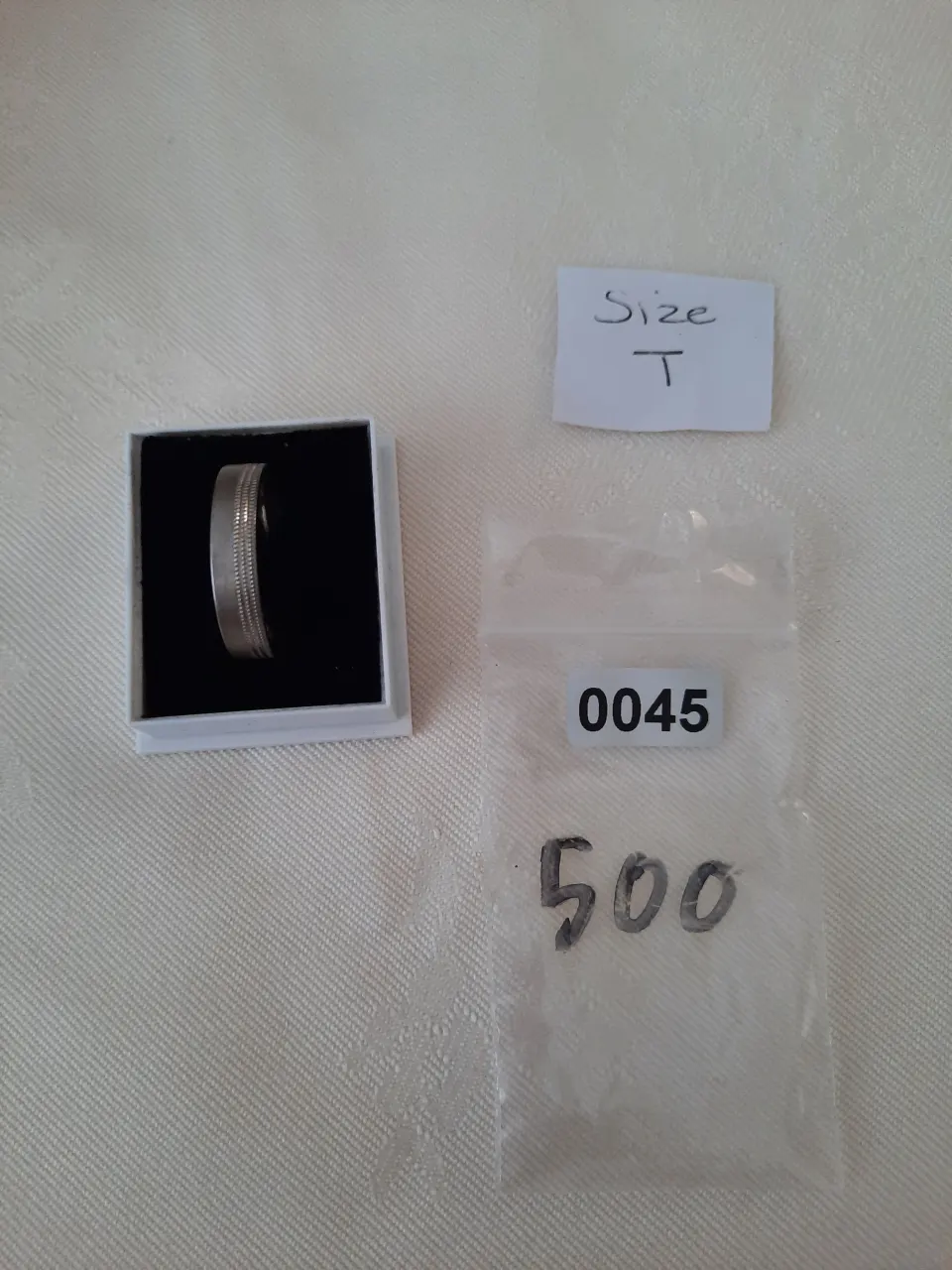 Sterling silver men's 6 mm wedding band.  RRP £89.