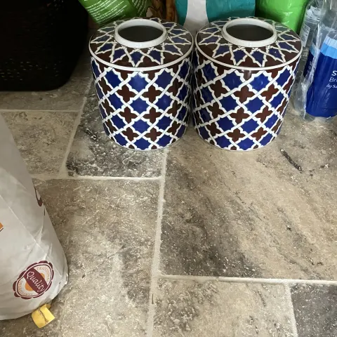 Vases x2