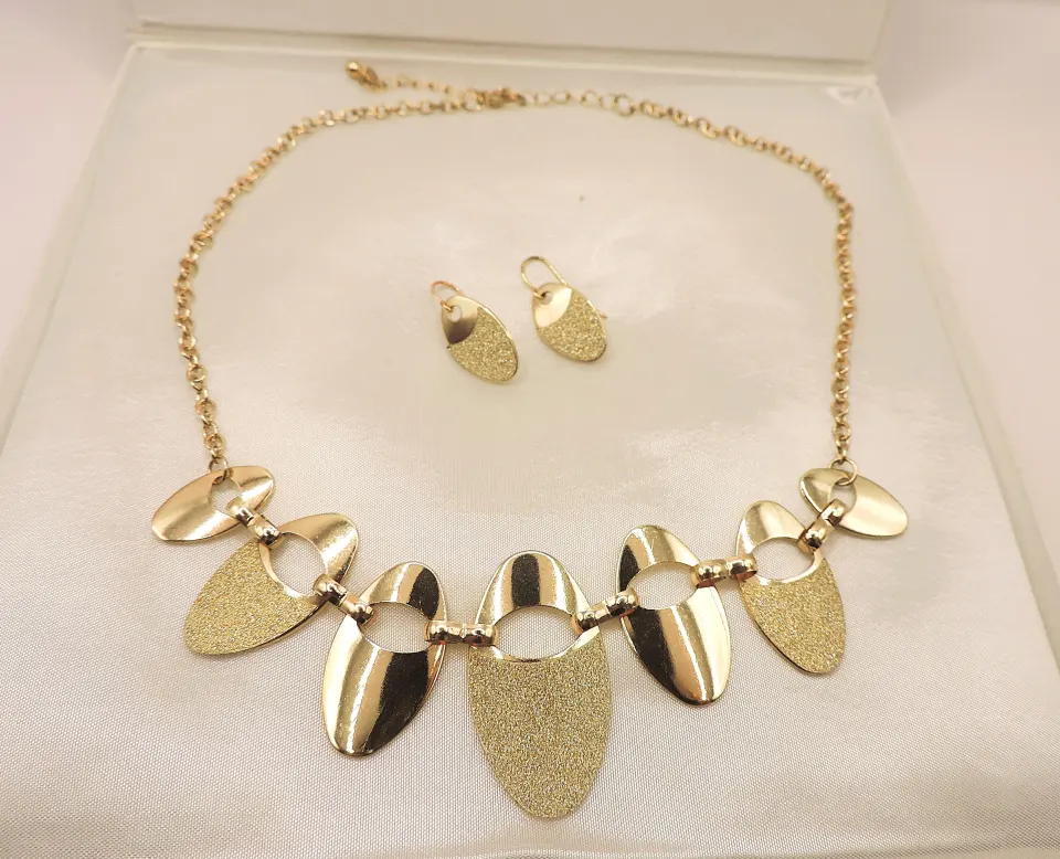 Retro Style Necklace & Earrings Set New With Gift Box