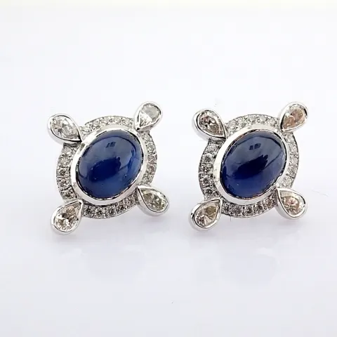 18K white gold earrings detailed with sapphire and diamonds