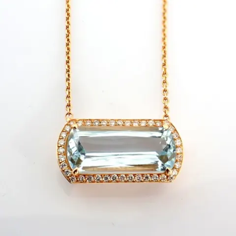 14K Rose Gold Necklace Detailed With Aquamarine and Brilliant Diamonds