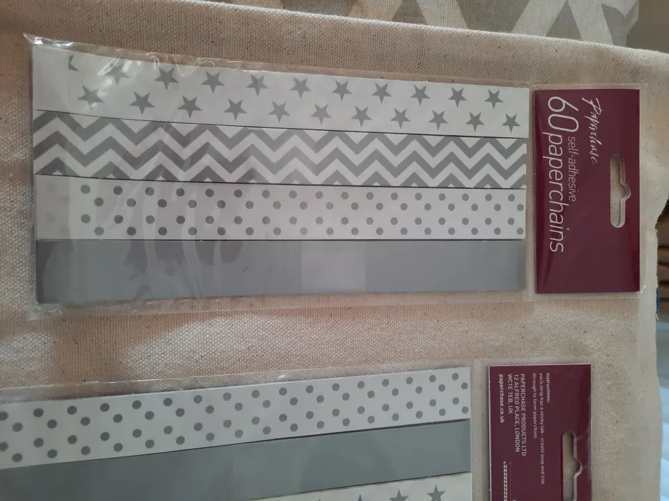 Paperchase Make your own Paperchains.  60 rings in each pack.  RRP £4.50 each pack. 10 packs