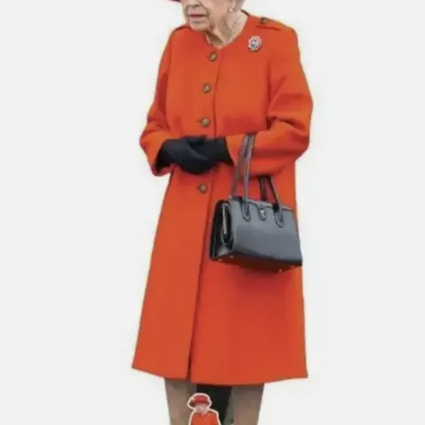 6 X Queen Elizabeth II (Red) Life Size Celebrity Cardboard Cutout Standee - 5FT 5 INCH