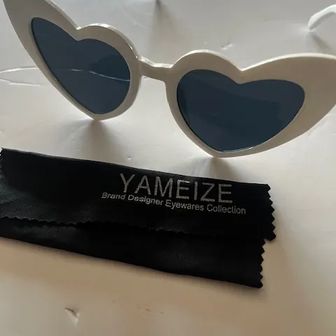 12 Pairs of Fashion Sunglasses