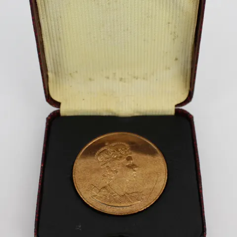 Elizabeth II 1953 Coronoation Cased Medallion
