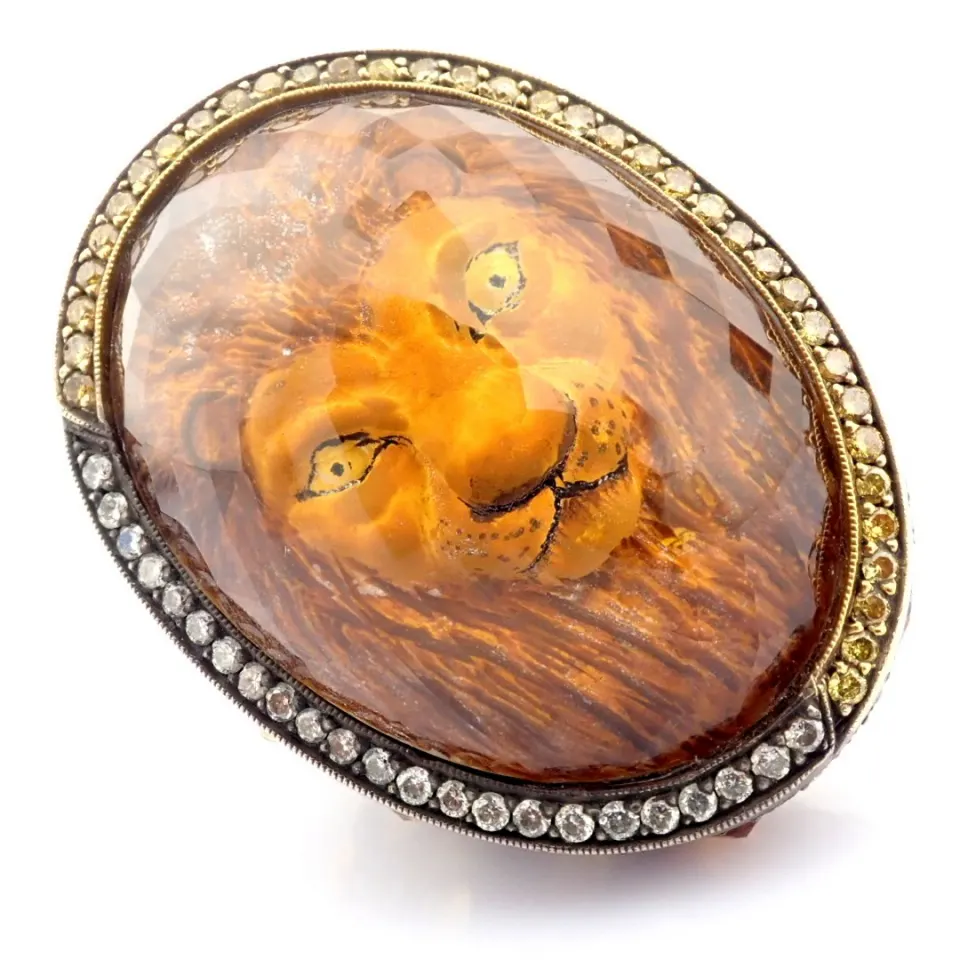 An Exquisite Hand-Made Gold-Silver Ring Detailed With Topaz With Reversely Engraved Intaglio Leo and