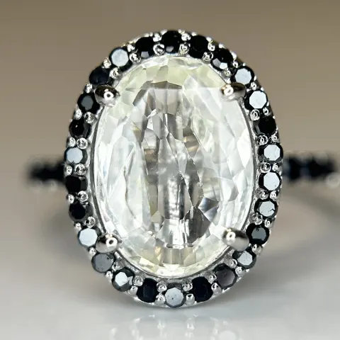 Beautiful 3.56CT Natural Ceylon White Sapphire W Natural Diamonds & 18k Gold