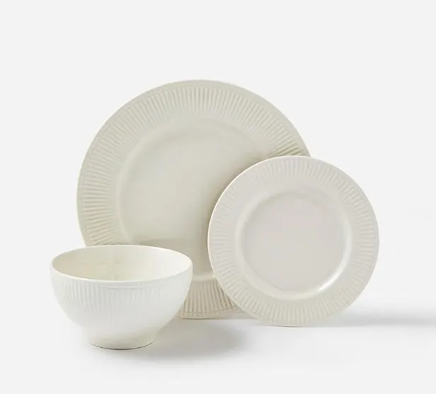 (147/MR1G) Lot RRP £125. 3x Dinner Set Items. 2x Embossed Dinner Set White RRP £35 Each. 1x Glaze D