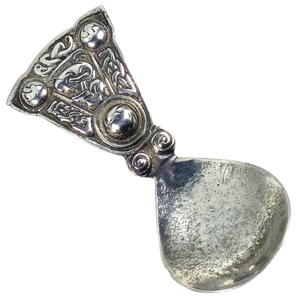 Solid Silver Scottish Celtic Alexander Richie Iona Design Caddy Spoon 21g C.20th