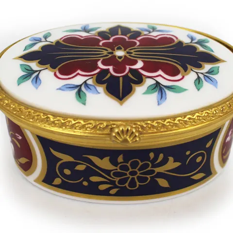 Royal Worcester The Connoisseur Collection Prince Regent Trinket Box