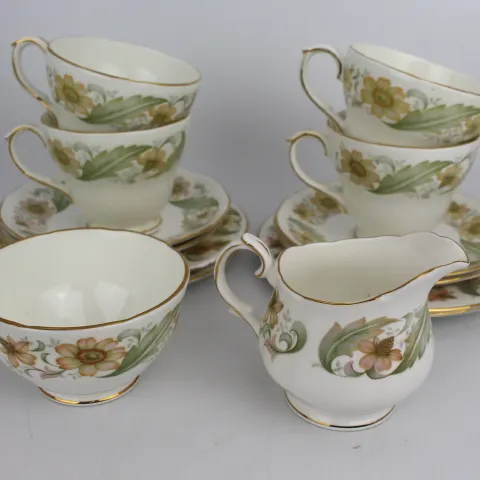 Duchess Greensleeves Part Tea Service
