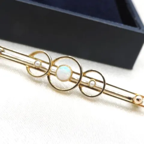 9 Carat Gold Opal & Seed Pearl Brooch