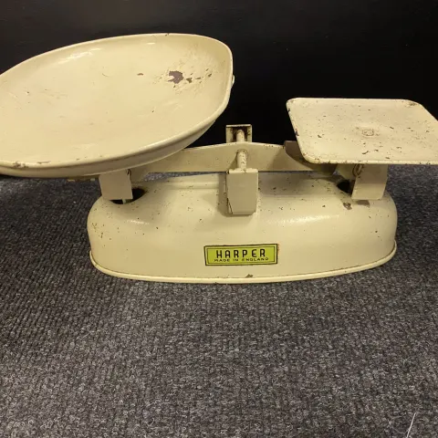 Vintage Harper Weighing Scales