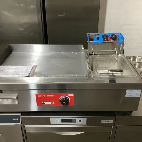 Brand New Hotplate Griddle With Built In Fryer