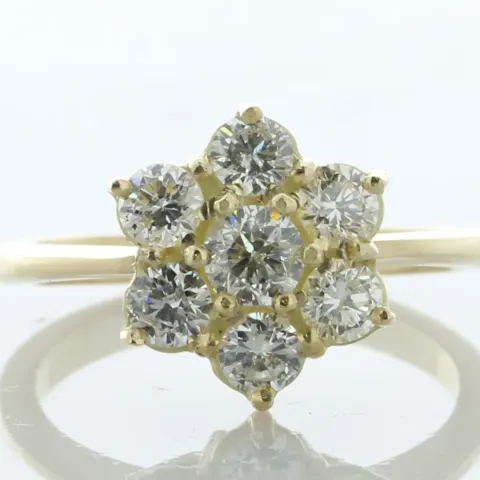 18ct Yellow Gold Round Cluster Claw Set Diamond Ring 1.26 Carats