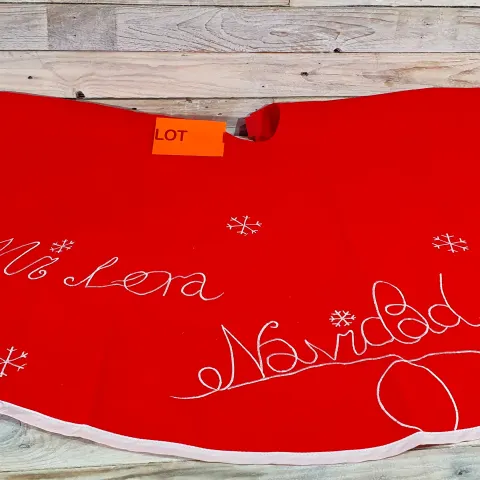 120cm Fabric red Christmas tree skirt. Rrp £19.99