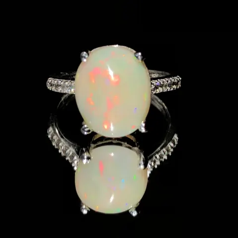 Beautiful Natural 3.15k Fire Opal Ring With Natural Diamonds And 18k Gold