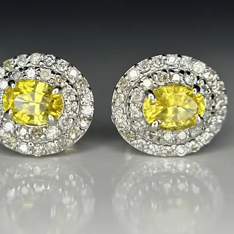 Beautiful 0.92 CT Unheated Ceylon Yellow Sapphire With Natural Diamonds & 18k Gold