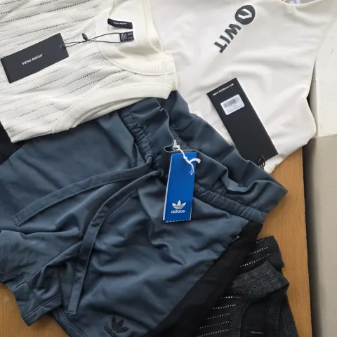 Mix Clothing Bundle Womens Sportswear Adidas Originals Shorts, WIT Bra & Vero Moda Tops RRP £180