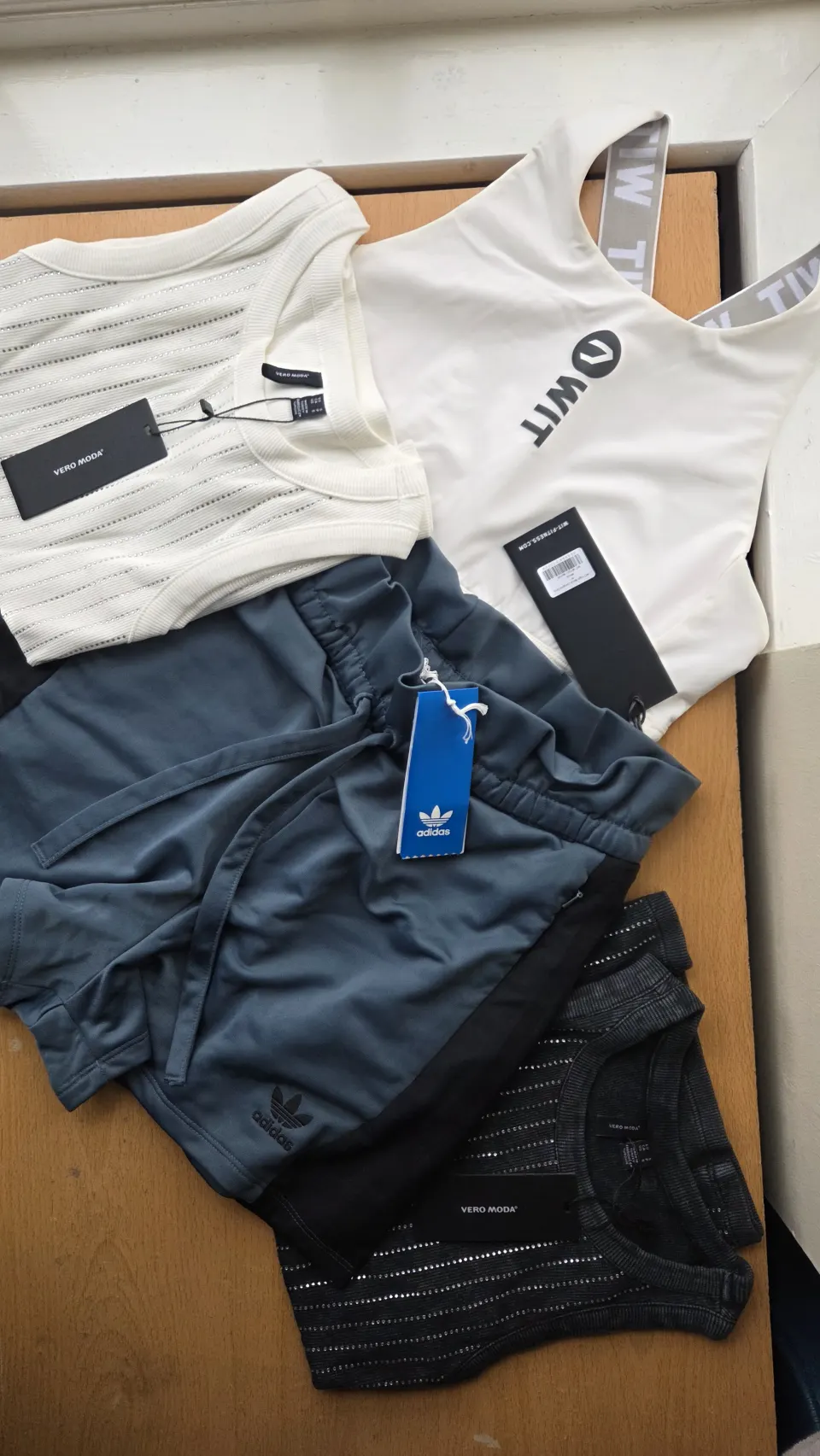 Mix Clothing Bundle Womens Sportswear Adidas Originals Shorts, WIT Bra & Vero Moda Tops RRP £180