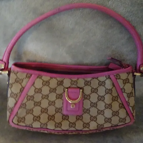 Gucci Abbey D Ring Shoulder Bag