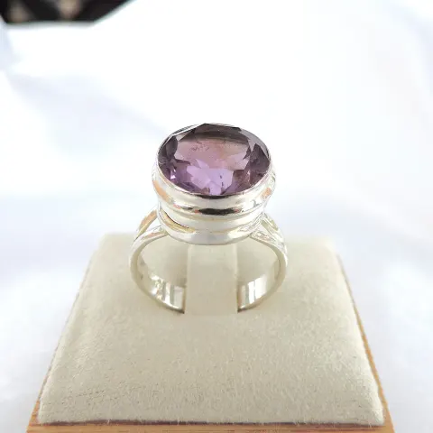 925 Silver 5.5  Carat Amethyst Gemstone Ring