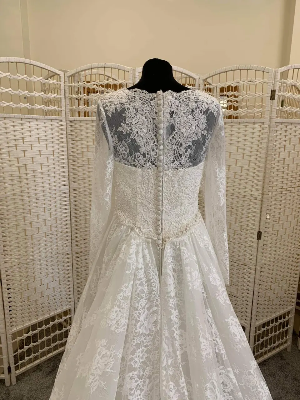 Mary's Bridal Wedding dress in size 10 to 12. style MB6041