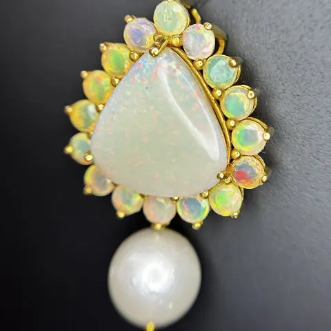 Beautiful 20.50ct Natural Australian Opal and Southsea Pearl Pendant & 18k Gold