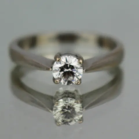 Round Brilliant Cut 0.53 Carat Diamond White Gold Ring