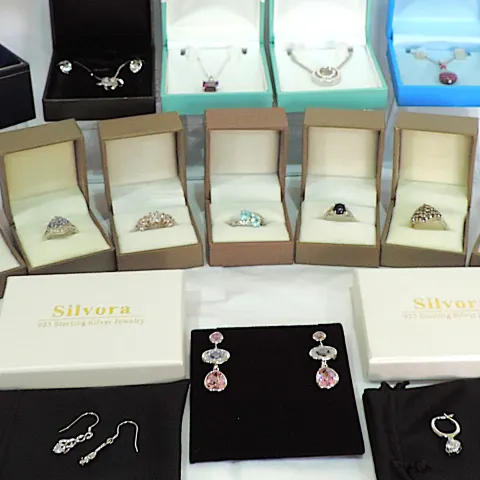 Collection of Fine Quality Sterling Silver Gemstone Jewellery