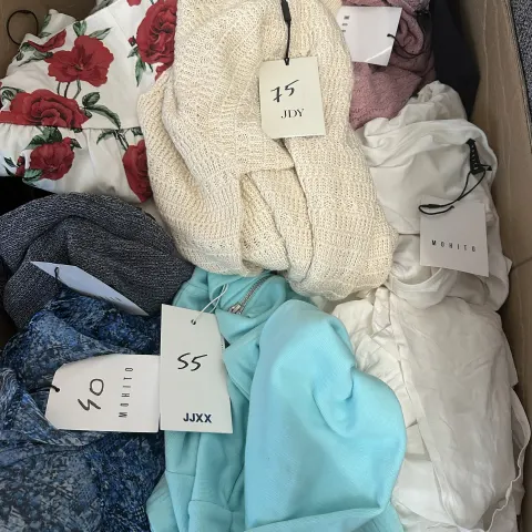 73 Pieces Vero Moda, Mohito, JJXX, JDY, Only Woman Clothes