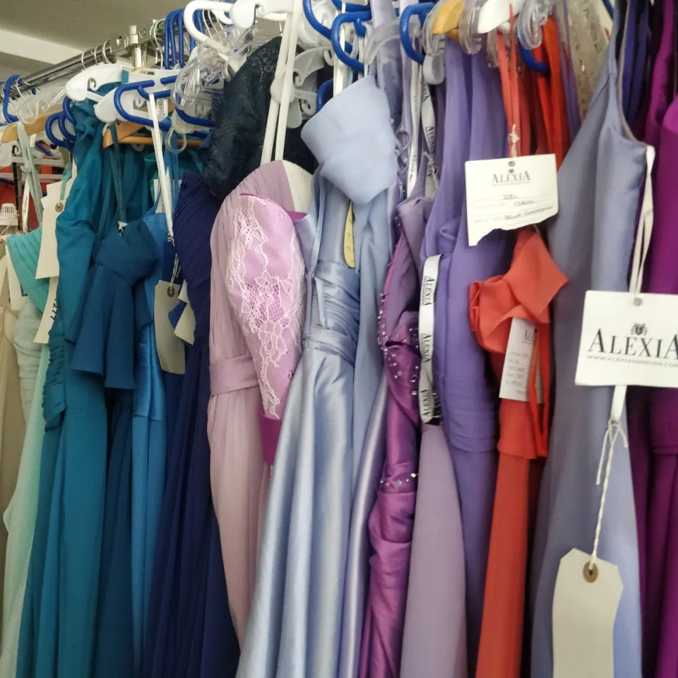 Alfred Angelo bridesmaid/prom dresses x 25