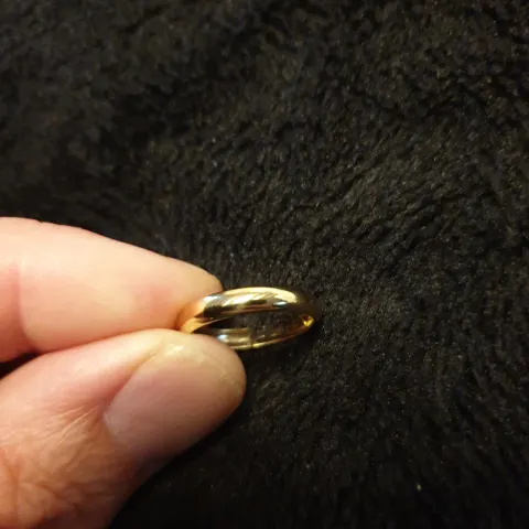 NEW!! Italian Made 9K Yellow Gold Band Ring