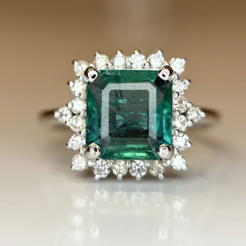 Beautiful 2.10 CT Natural Emerald With Natural Diamonds & 18k Gold