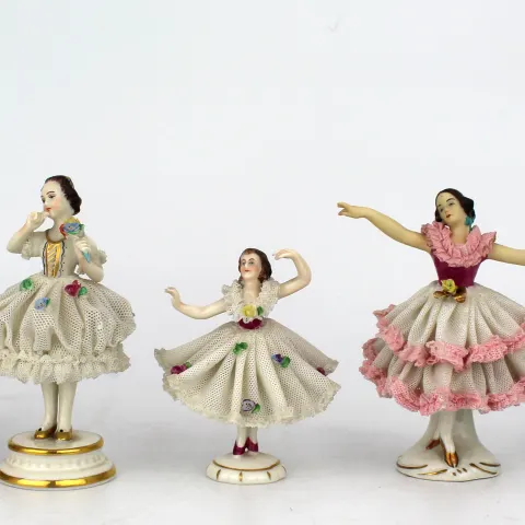 5 Dresden Lace Figurines