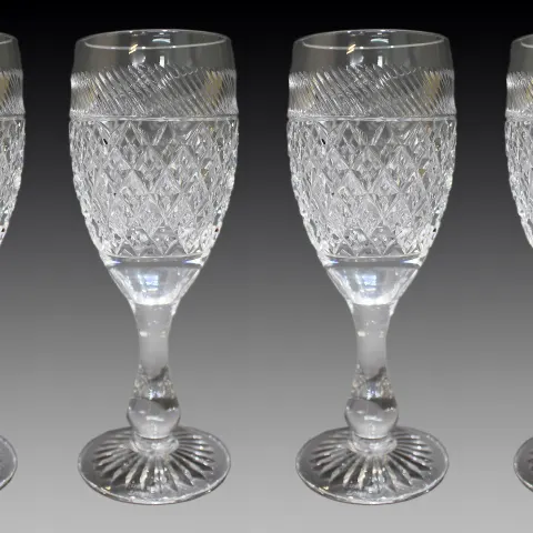 Set of 6 Fine Tudor Crystal Cut Glass Wine Glasses
