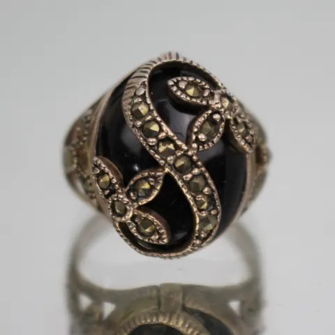 Vintage Decorative Silver Marcasite Ring