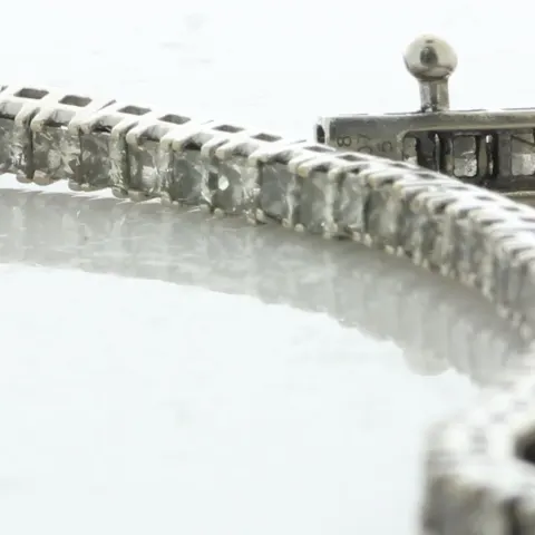 9ct White Gold Tennis Diamond Bracelet 4.75 Carats