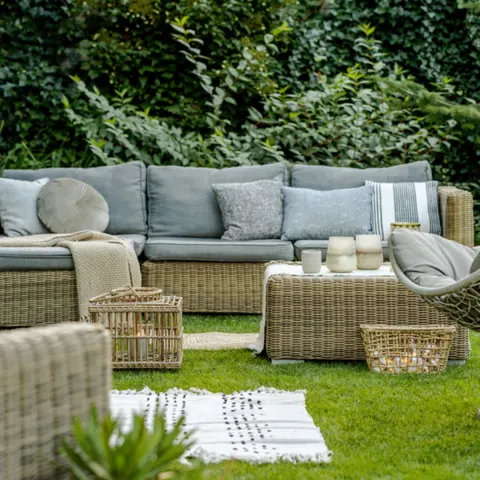 No Reserve Home and Garden: Outdoor Furniture, Brand New Hot Tubs, Storage, Sheds, Sofas and Furniture | Mix of New & Customer Returns