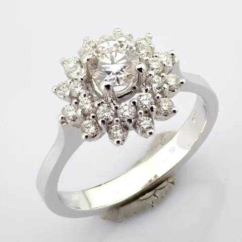 18K White Gold Ring. 0,72 Ct Brilliant Diamonds.