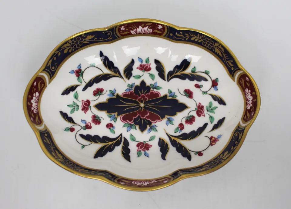 Royal Worcester Prince Regent Shaped Dish