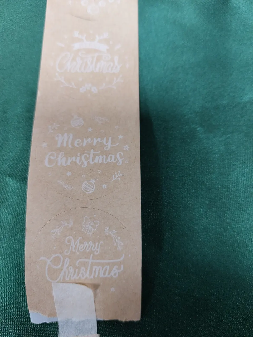 2000 Christmas stickers on rolls