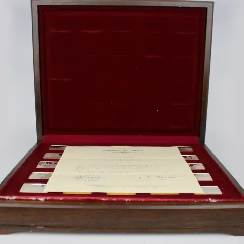 Cased John Pinches Sterling Silver Jubilee Medals