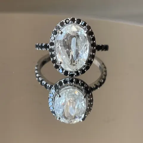 Beautiful 3.56CT Natural Ceylon White Sapphire W Natural Diamonds & 18kGold