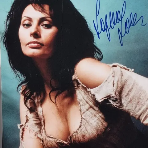 Sophia Loren Original Signature